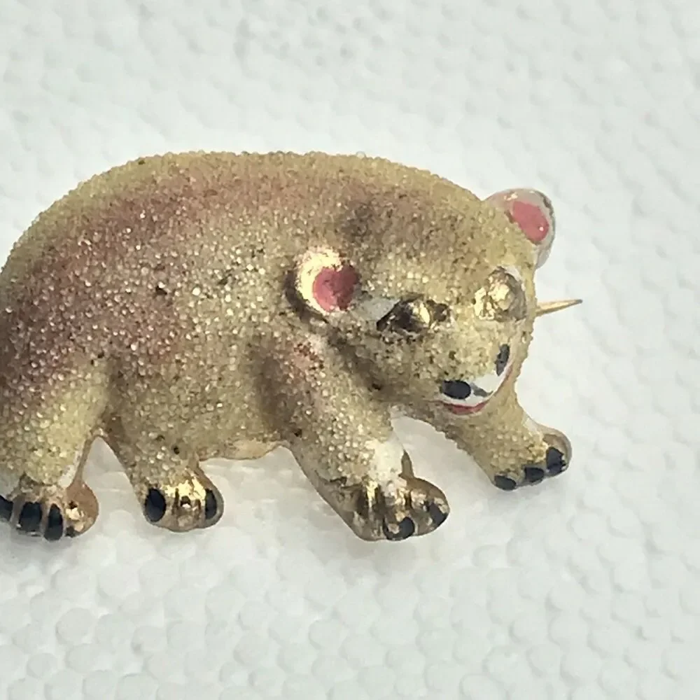 Vintage Polar Bear Pin Brooch Made In Korea Gold Tone Enamel Collectible